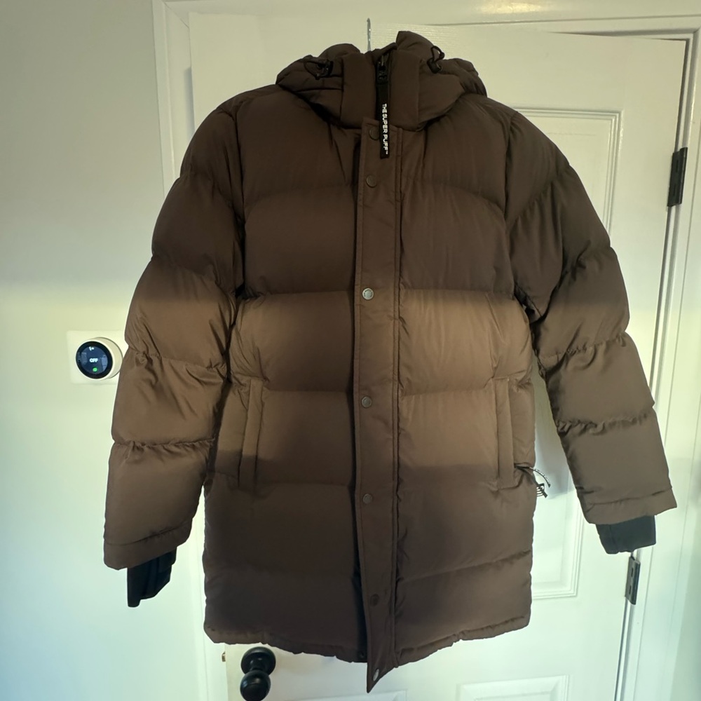 Women’s Aritizia Super Puff